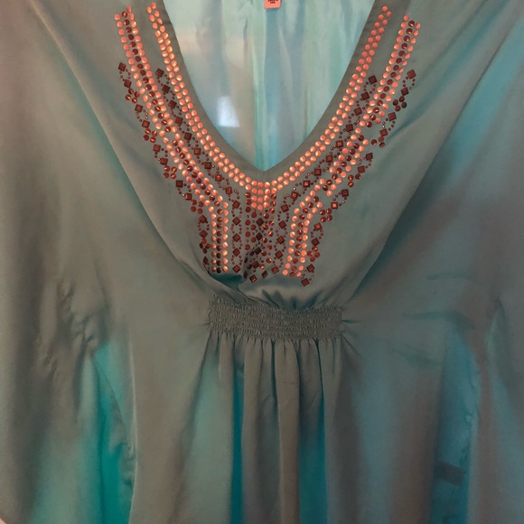 Tunic - Picture 4 of 4